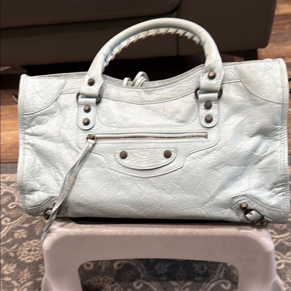 Elegant Light Blue Handbag - Picture 2 of 11
